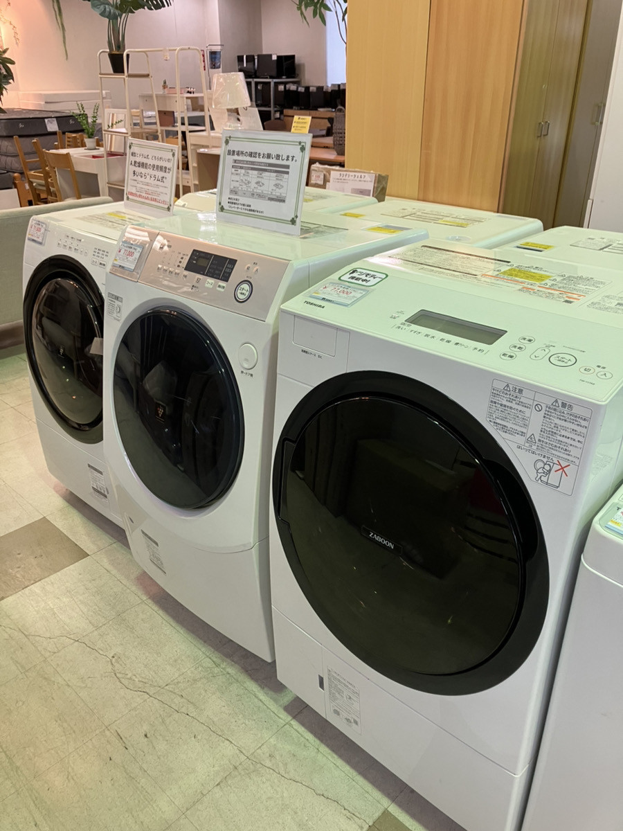 中古家電が並ぶ店内